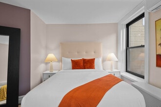 179 Sullivan St in New York, NY - Building Photo - Building Photo