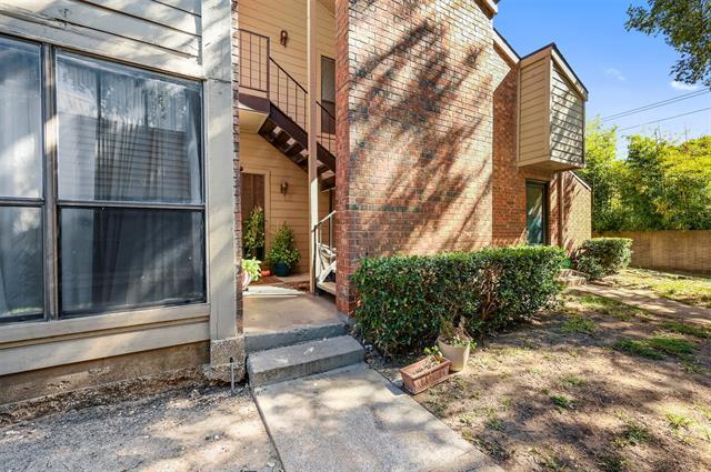 9254 Forest Ln in Dallas, TX - Building Photo