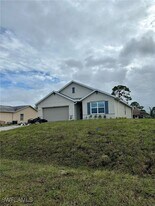 3811-3821 21st St SW in Lehigh Acres, FL - Building Photo
