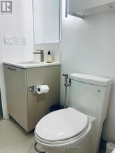 19 Western Battery Rd in Toronto, ON - Building Photo - Building Photo