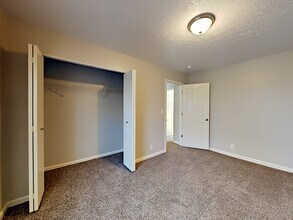 Morningside Townhomes in Louisville, KY - Building Photo - Building Photo