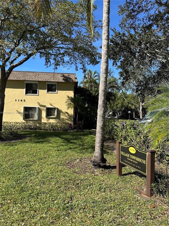 1145 S Flagler Ave in Pompano Beach, FL - Building Photo