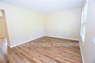 363 Feather River Pl in Oxnard, CA - Building Photo - Building Photo