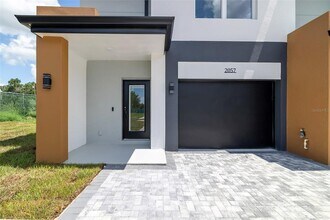 2005 BARROSO St in Davenport, FL - Building Photo - Building Photo