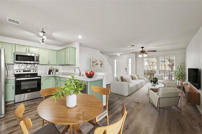 property at 2309 Melissa Oaks Ln
