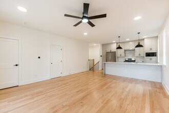 5856 N Magnolia Ave in Chicago, IL - Building Photo - Building Photo