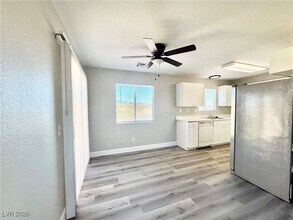 1960 Haiwee St in Pahrump, NV - Building Photo - Building Photo