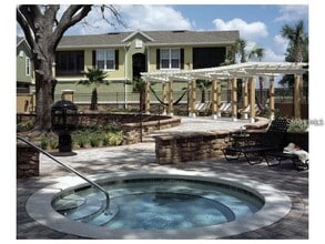 10209 Courtney Palms Blvd in Tampa, FL - Building Photo - Building Photo