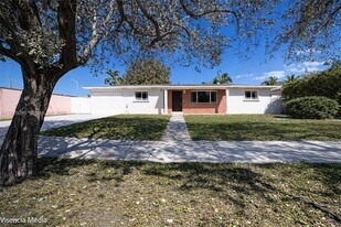 783 W 78th St in Hialeah, FL - Building Photo