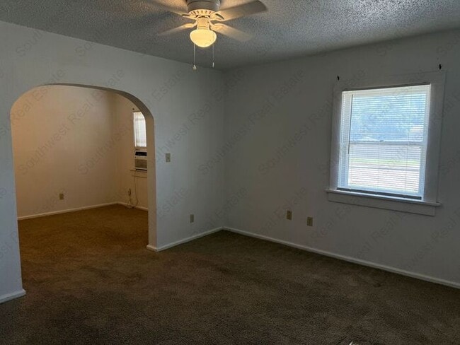 1001 Sheldon St in Clovis, NM - Building Photo - Building Photo