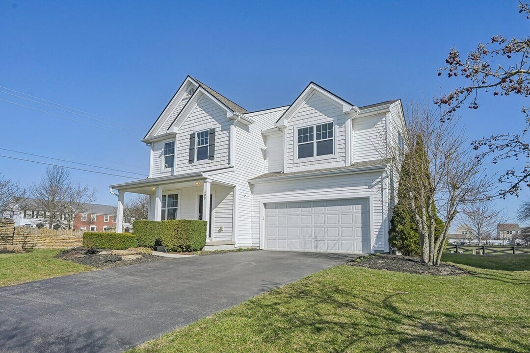 309 Timbersmith Dr in Delaware, OH - Building Photo