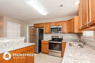 112 Briarwood Ln in Mount Holly, NC - Building Photo - Building Photo