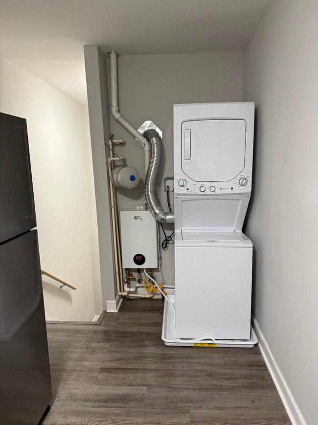 5942 Glen Falls Ave, Unit Apt 2 in Baltimore, MD - Building Photo - Building Photo