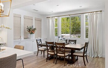 30 Windwalker Way in Tustin, CA - Building Photo - Building Photo