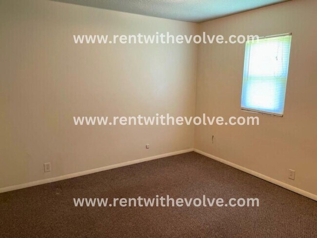 225 S Angle St in Dunkirk, IN - Building Photo - Building Photo