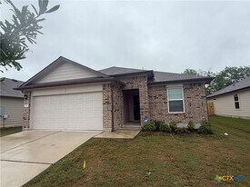 210 Addison Pl in Lockhart, TX - Building Photo