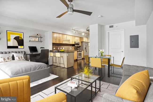 property at 1025 1st St SE