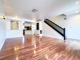 239 E 4th St in Loveland, CO - Building Photo