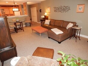 2105 Briarwood Village in Clinton, MA - Building Photo - Building Photo