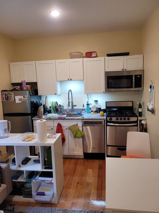 25 MacArthur St in Somerville, MA - Building Photo
