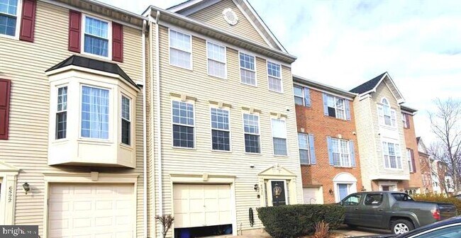 6520 Kelsey Point Cir in Alexandria, VA - Building Photo - Building Photo