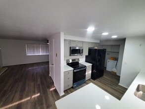 14905 S Redwood Rd in Bluffdale, UT - Building Photo - Building Photo