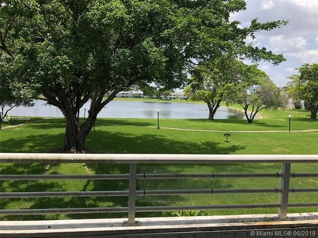3461 NW 44th St-Unit -203 in Lauderdale Lakes, FL - Building Photo - Building Photo