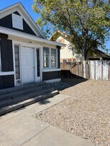819 8th St NW in Albuquerque, NM - Building Photo