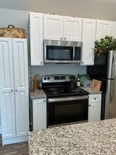 2334 N Delaware St, Unit B in Indianapolis, IN - Building Photo - Building Photo