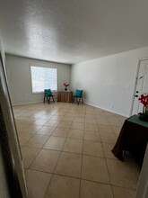 261 Cottonwood Dr in Lake Havasu City, AZ - Foto de edificio - Building Photo