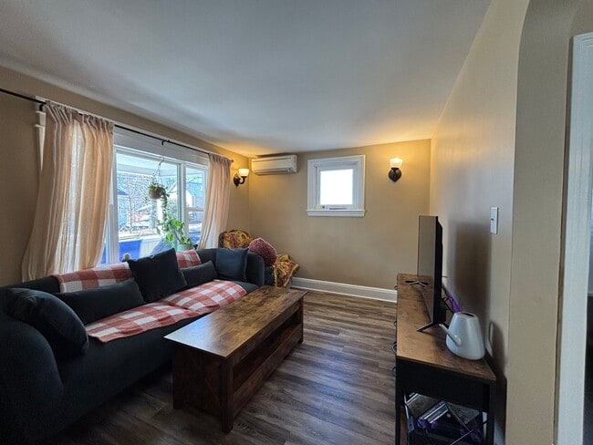 property at 255 Argyle St