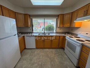 3093 Snell Pl in Marina, CA - Building Photo - Building Photo