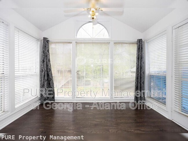 2408 Country Park Dr in Smyrna, GA - Building Photo - Building Photo