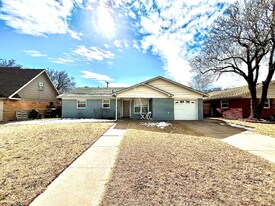5403 13th St in Lubbock, TX - Building Photo