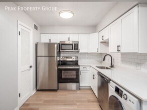 1985 Summit St in Columbus, OH - Building Photo - Building Photo