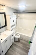 1392 Candia Rd, Unit 1392 Candia Rd in Manchester, NH - Foto de edificio - Building Photo