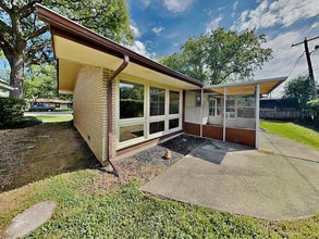 5525 Ann Marie Ln in Oak Forest, IL - Building Photo - Building Photo