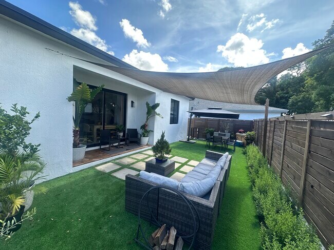 property at 1507 SW 27th Ct