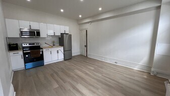 88 Church Sta in St Catharines, ON - Building Photo