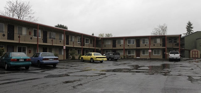 Fourth Plain Court Apartments in Vancouver, WA - Building Photo - Building Photo