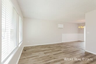 3571 S Lewiston Way in Aurora, CO - Building Photo - Building Photo