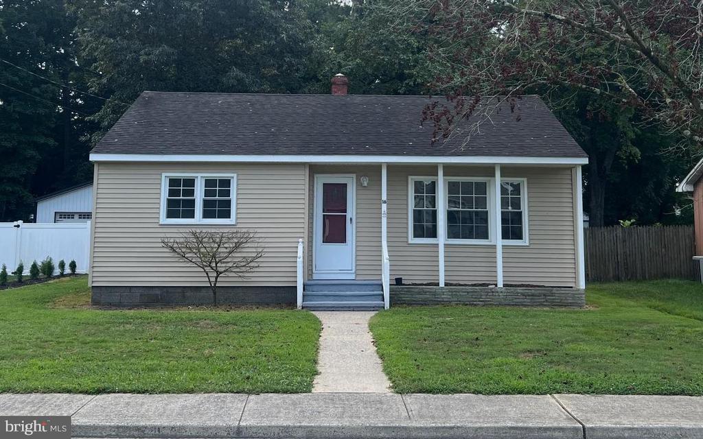 16 Dukes St in Selbyville, DE - Building Photo