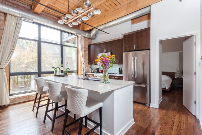 1750 N Wolcott Ave, Unit 108 in Chicago, IL - Building Photo - Building Photo