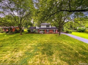 126 Orchardale Dr in Rochester Hills, MI - Building Photo - Building Photo