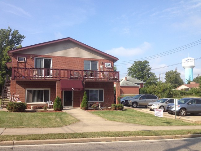 5 Girard St in Florence, KY - Building Photo - Primary Photo