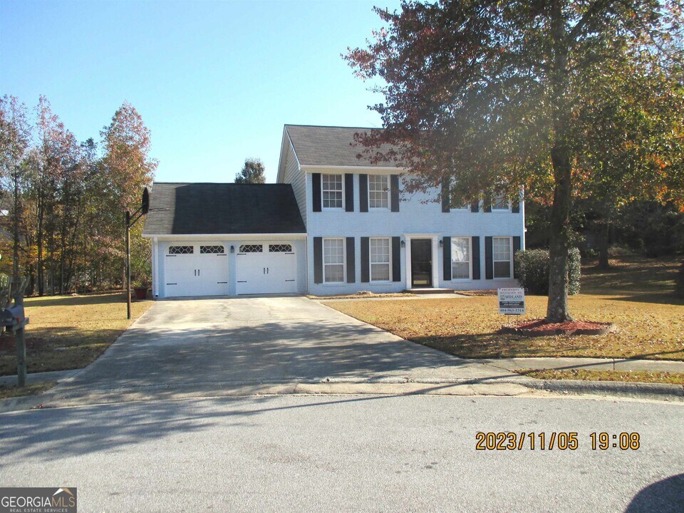 1790 Summit Edge Cir in Loganville, GA - Building Photo