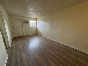 503 Sunset Ln, Unit Apt 2 in Copperas Cove, TX - Building Photo - Building Photo