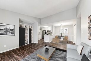 Commons at Haynes Farm in Shrewsbury, MA - Building Photo