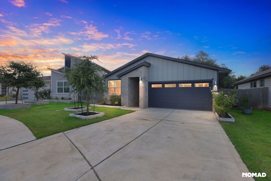 280 Geminiflora Bend in Leander, TX - Building Photo