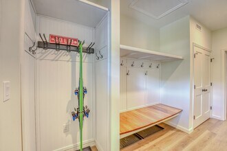 16 Twin Tip Ter in Lincoln, NH - Building Photo - Building Photo